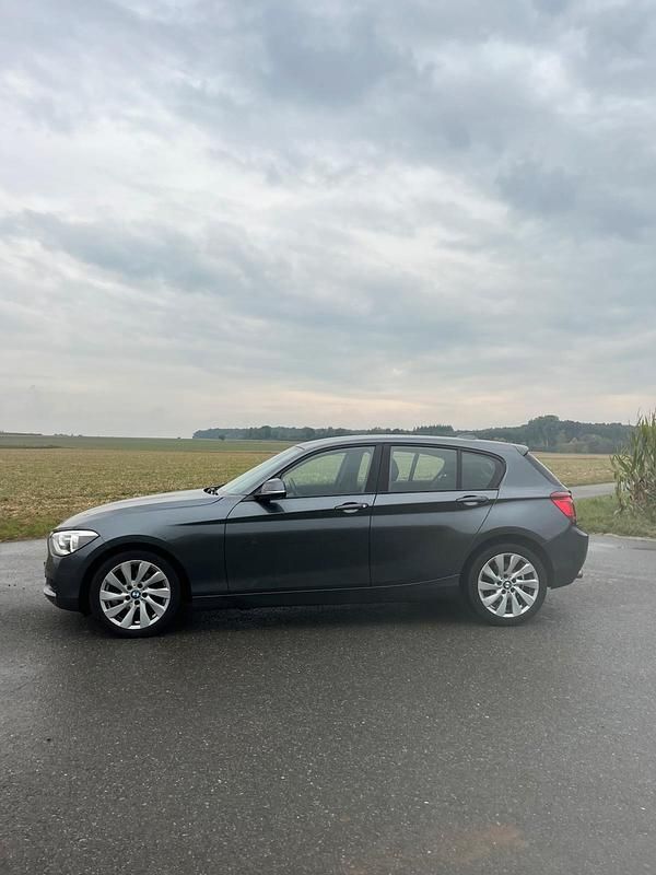 Gebraucht BMW 118 143 PS (105 kW) 2014 Grau Kleinwagen
