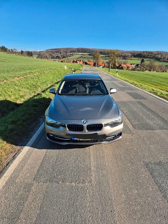 Gebraucht BMW 320 Sport Line 190 PS (139 kW) 2016 Silber Kombi