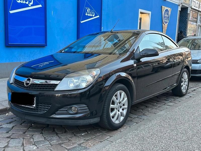 Gebraucht Opel Astra 116 PS (85 kW) 2007 Schwarz Coupé