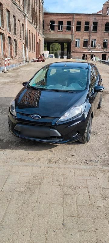Gebraucht Ford Fiesta 82 PS (60 kW) 2010 Schwarz Kleinwagen