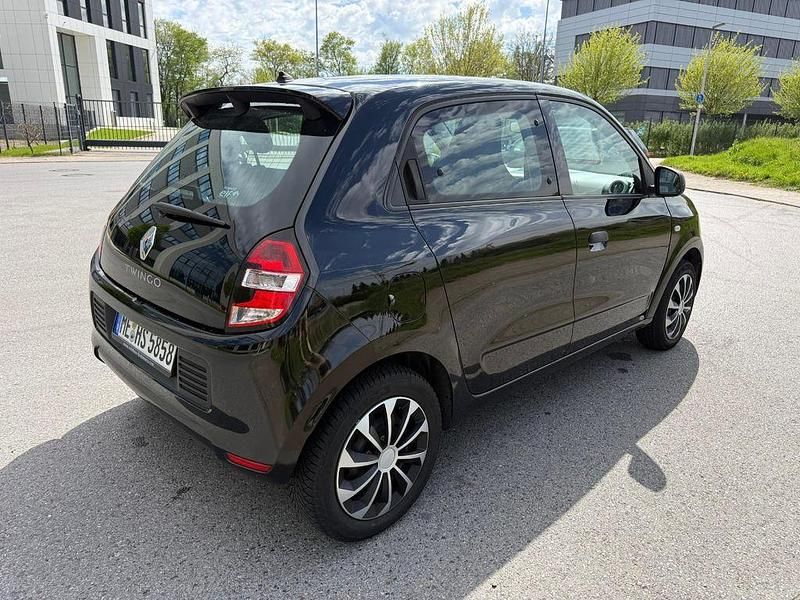 Second-hand Renault Twingo Expression 71 CP (52 kW) 2015 Negru Hatchback