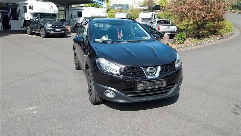 Schwarz Gebraucht 2014 Nissan Qashqai 360º SUV | 7.990 € (Superpreis) - Bild 1/4