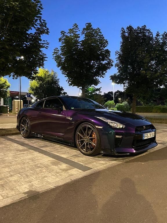 Grau Gebraucht 2021 Nissan GT-R Prestige Coupé | 145.000 € - Bild 1/4