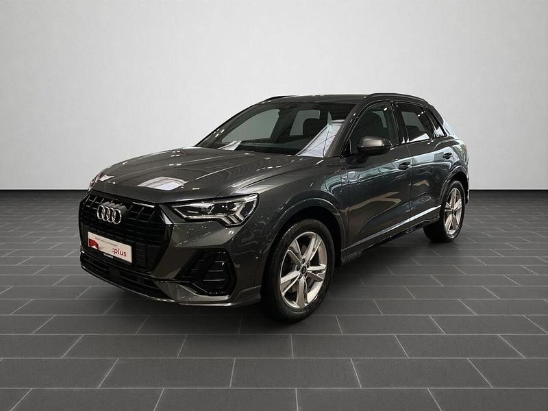 Daytonagrau perleffekt (metallic) Gebraucht 2022 Audi Q3 Advanced SUV | 33.990 € (Teuer) - Bild 1/4