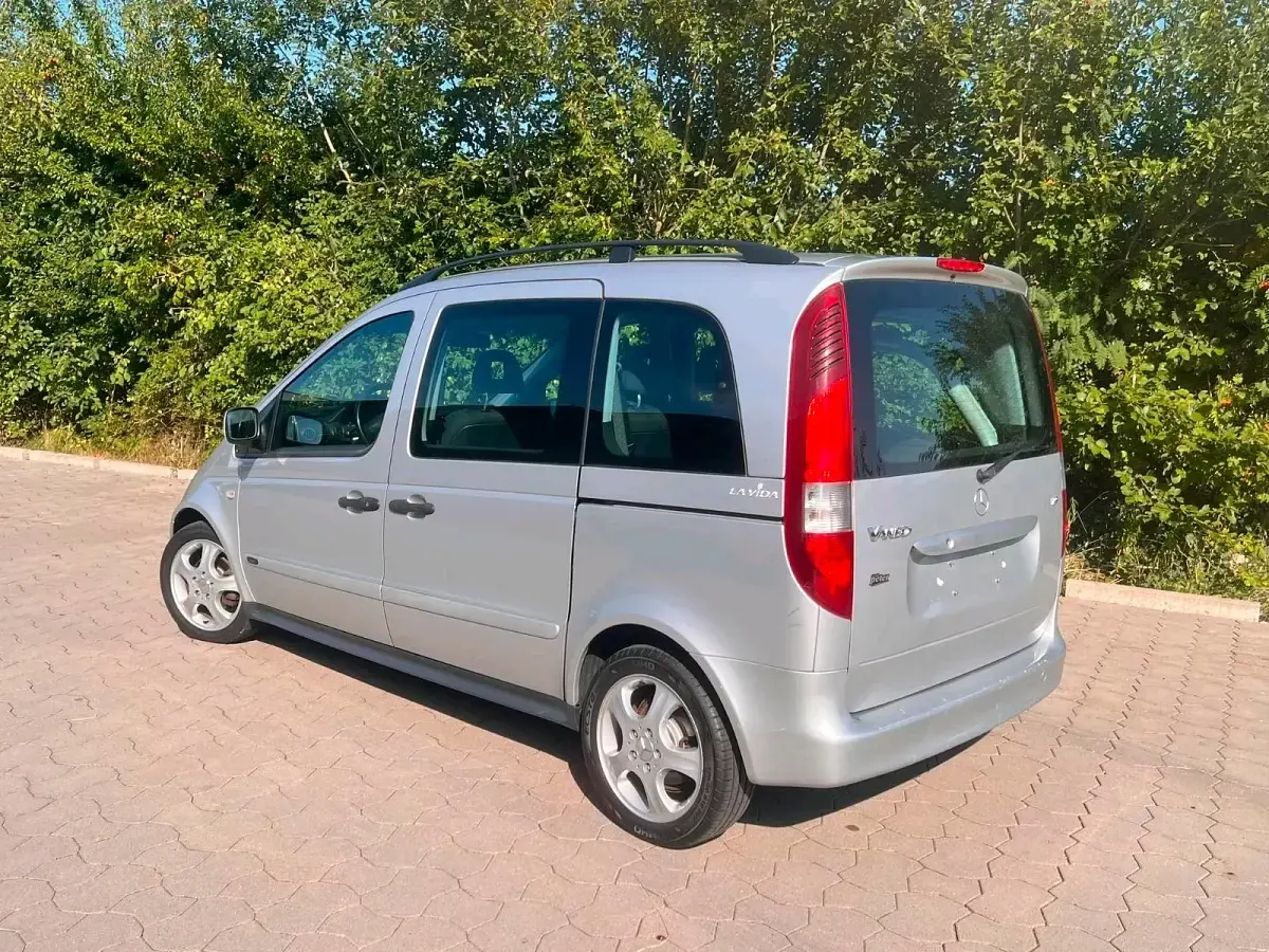 Gebraucht Mercedes Vaneo 115 PS (84 kW) 2003 Silber Van / Kleinbus