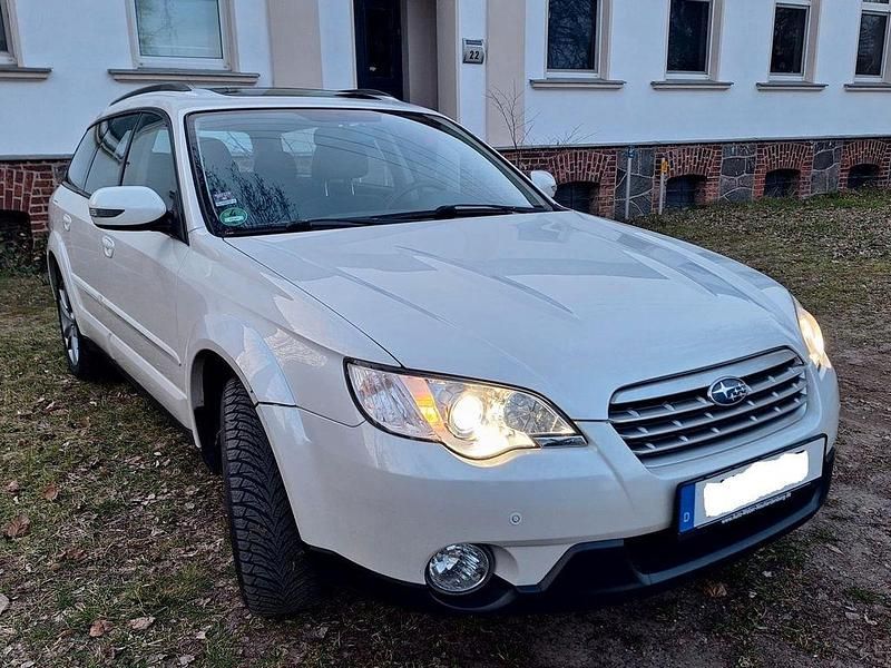 Gebraucht Subaru Outback 173 PS (127 kW) 2009 Weiß Kombi