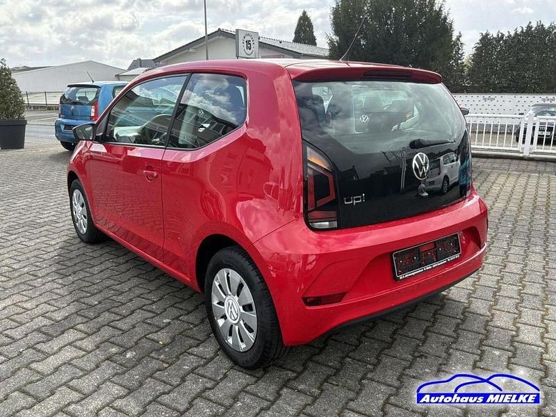 Second-hand VW up! 65 CP (47 kW) 2021 Roșu Hatchback