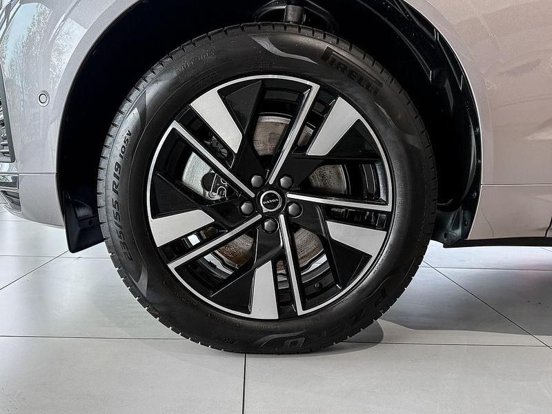 Neu Volvo XC60 Plus 349 PS (256 kW) 2025 Aurora silver / metallic SUV