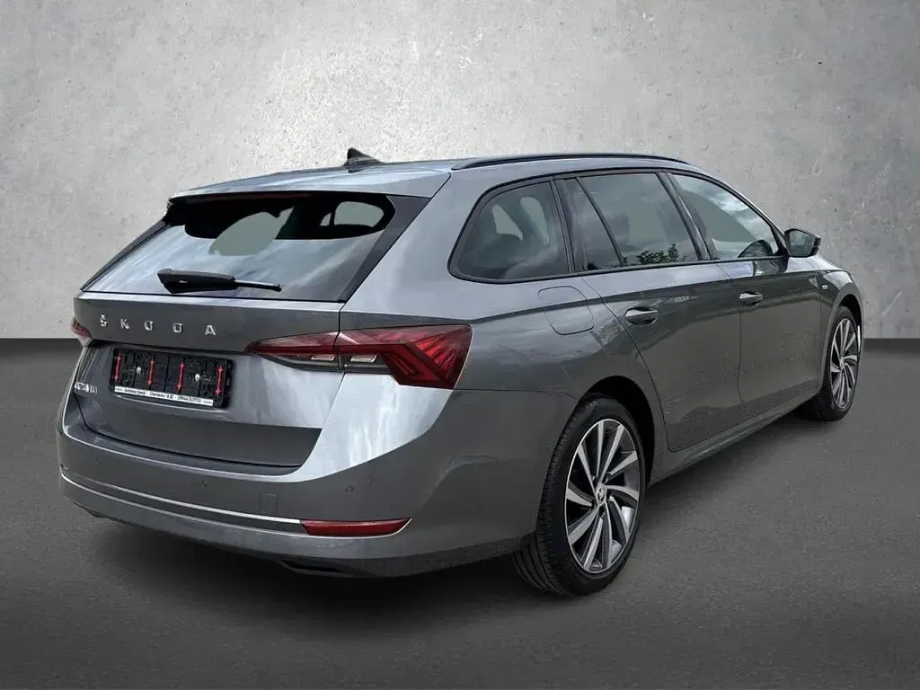 Gebraucht Skoda Octavia Tour 150 PS (110 kW) 2023 Graphitegrau metallic Kombi