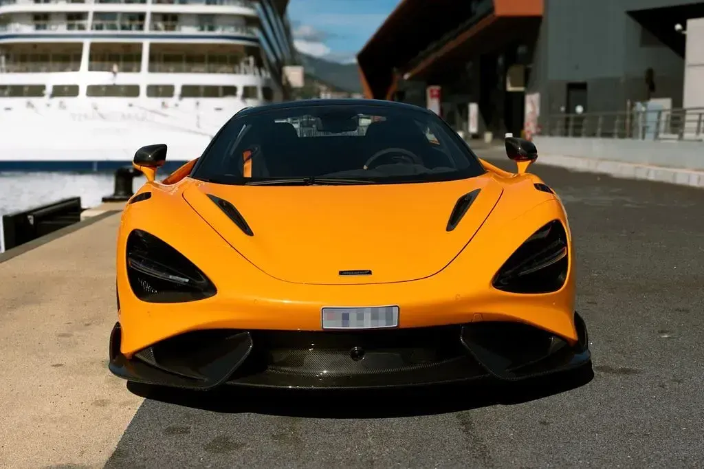Gebraucht McLaren 765LT 751 PS (552 kW) 2023 Orange Cabrio
