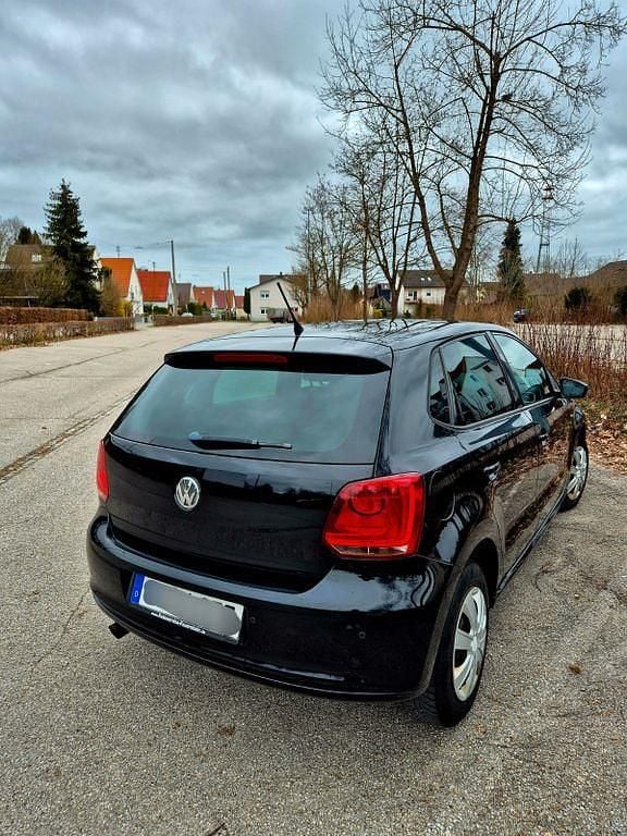 Gebraucht VW Polo Life 90 PS (66 kW) 2013 Schwarz Kleinwagen