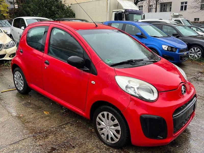 Gebraucht Citroën C1 Attraction 68 PS (50 kW) 2012 Rot Kleinwagen