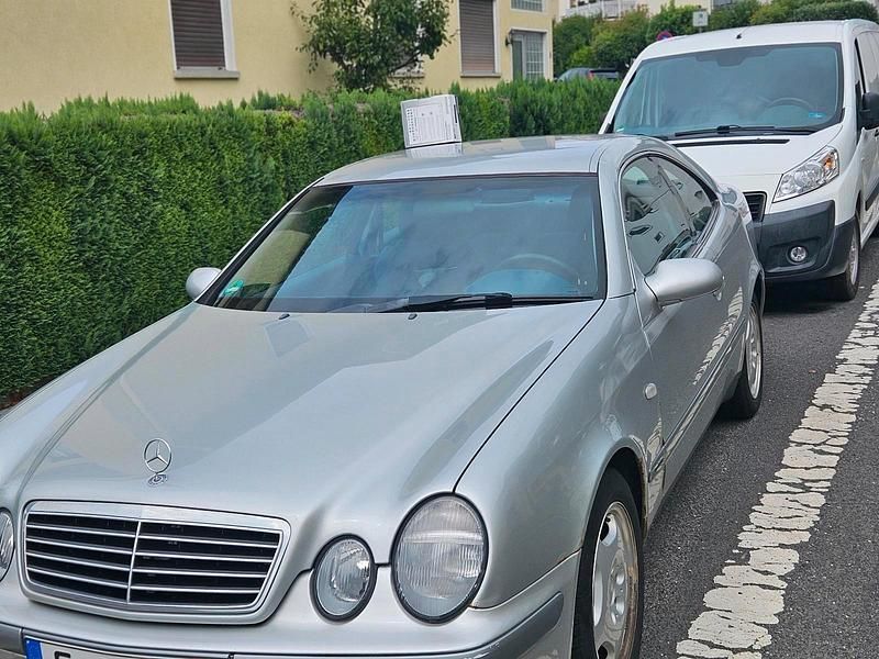 Silber Gebraucht 1999 Mercedes CLK200 Coupé | 2.500 € (Superpreis) - Bild 1/4