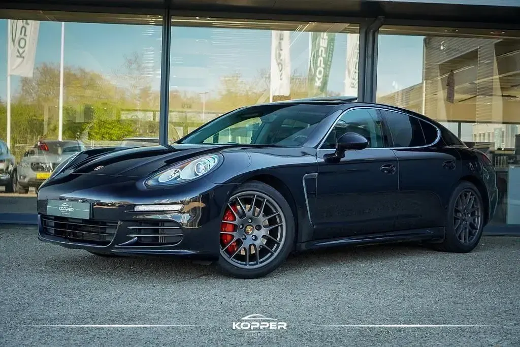 Second-hand Porsche Panamera 420 CP (308 kW) 2013 Negru Hatchback