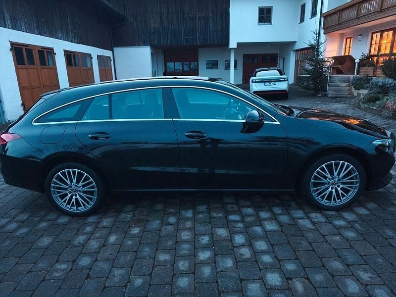 Gebraucht Mercedes CLA250e Shooting Brake Progressive 218 PS (160 kW) 2021 Schwarz Kombi