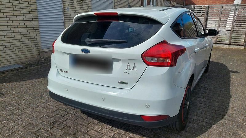 Gebraucht Ford Focus 150 PS (110 kW) 2016 Weiß Limousine