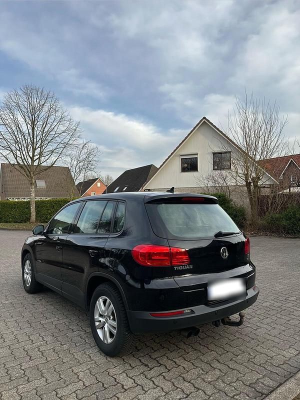 Gebraucht VW Tiguan 122 PS (89 kW) 2014 Schwarz SUV