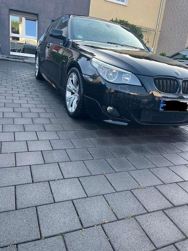 Schwarz Gebraucht 2005 BMW 523 Limousine | 1.200 € (Superpreis) - Bild 1/4