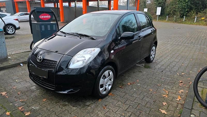 Schwarz Gebraucht 2006 Toyota Yaris Kleinwagen | 3.100 € (Fairer Preis) - Bild 1/4