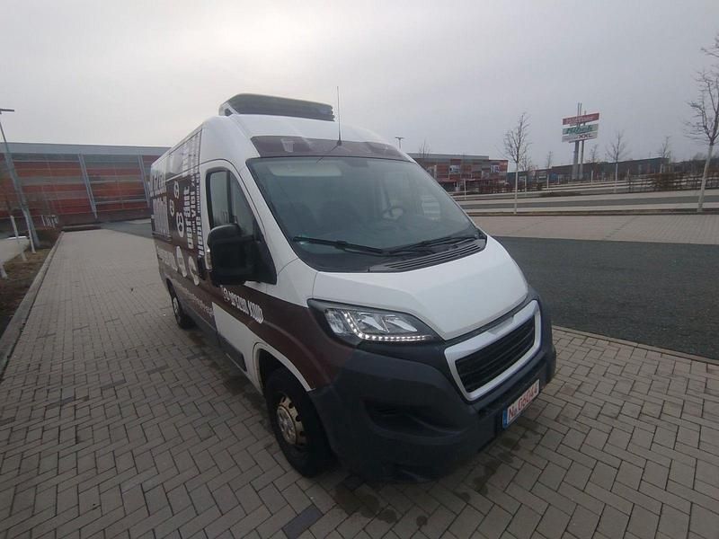 Gebraucht Peugeot Boxer 131 PS (96 kW) 2016 Weiß Van