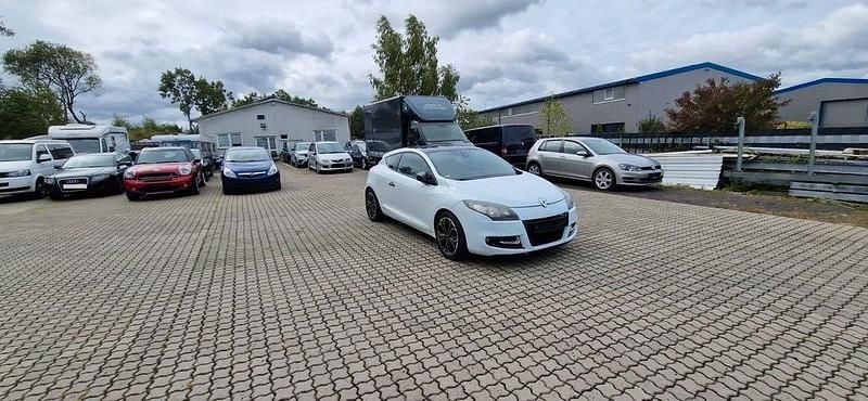 Weiß Gebraucht 2012 Renault Mégane GT Line Trophy Coupé | 6.150 € (Etwas zu teuer) - Bild 1/4