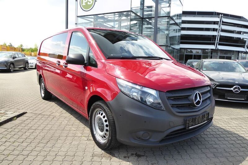 Rot Gebraucht 2020 Mercedes Vito Van / Kleinbus | 21.580 € (Superpreis) - Bild 1/4