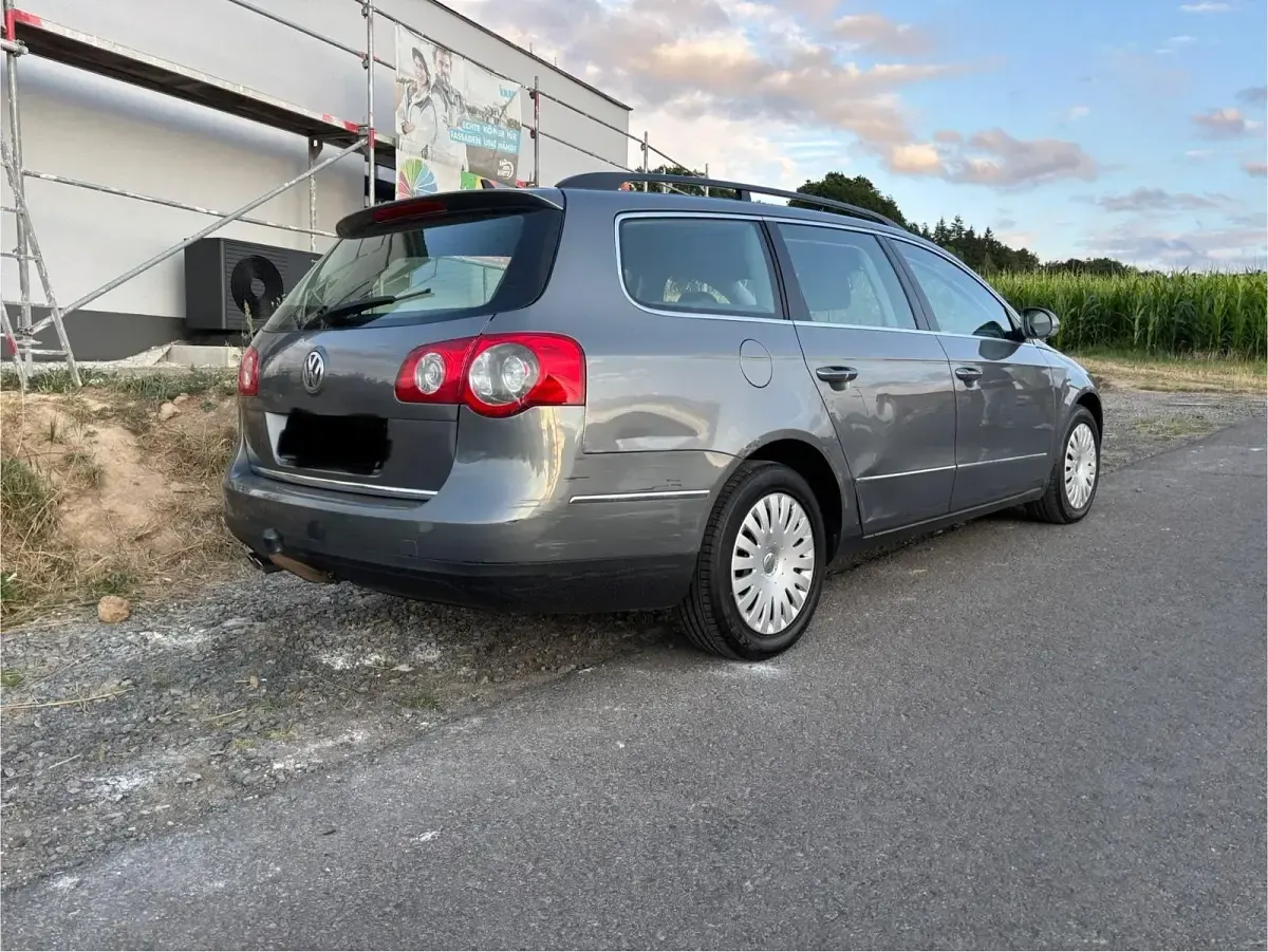 Gebraucht VW Passat Trendline 140 PS (102 kW) 2007 Grau Kombi
