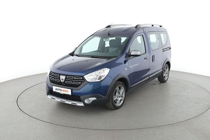 Blau Gebraucht 2019 Dacia Dokker Stepway Van / Kleinbus | 13.420 € (Guter Preis) - Bild 1/3