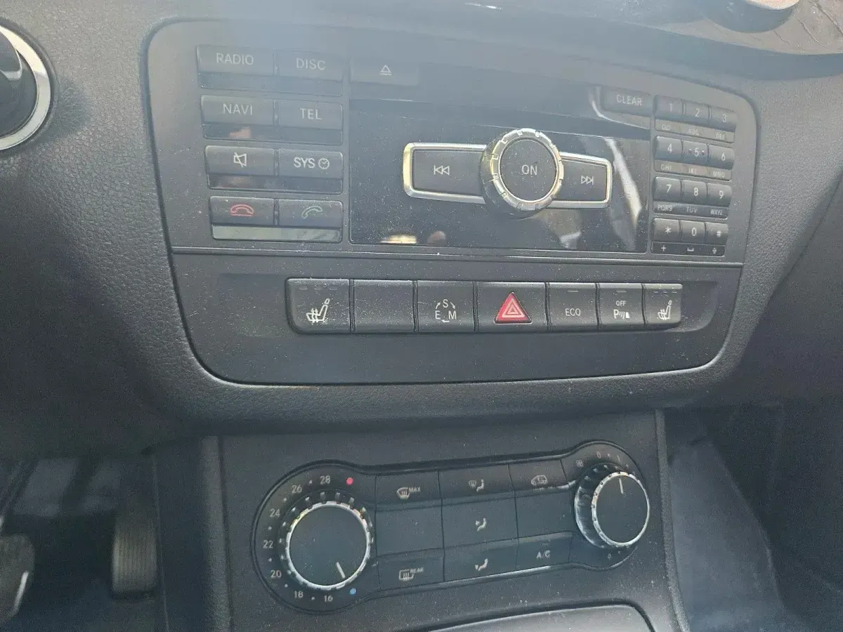 Gebraucht Mercedes B180 109 PS (80 kW) 2012 Kleinwagen