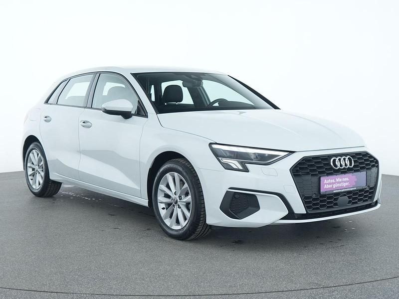 Gebraucht Audi A3 Business 150 PS (110 kW) 2022 Gletscherweiß Limousine