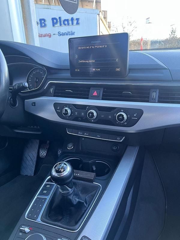 Gebraucht Audi A4 S-Line 150 PS (110 kW) 2017 Andere farben Kombi