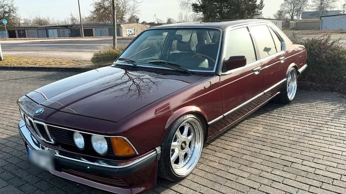 Gebraucht BMW 728 187 PS (137 kW) 1985 Rot Limousine