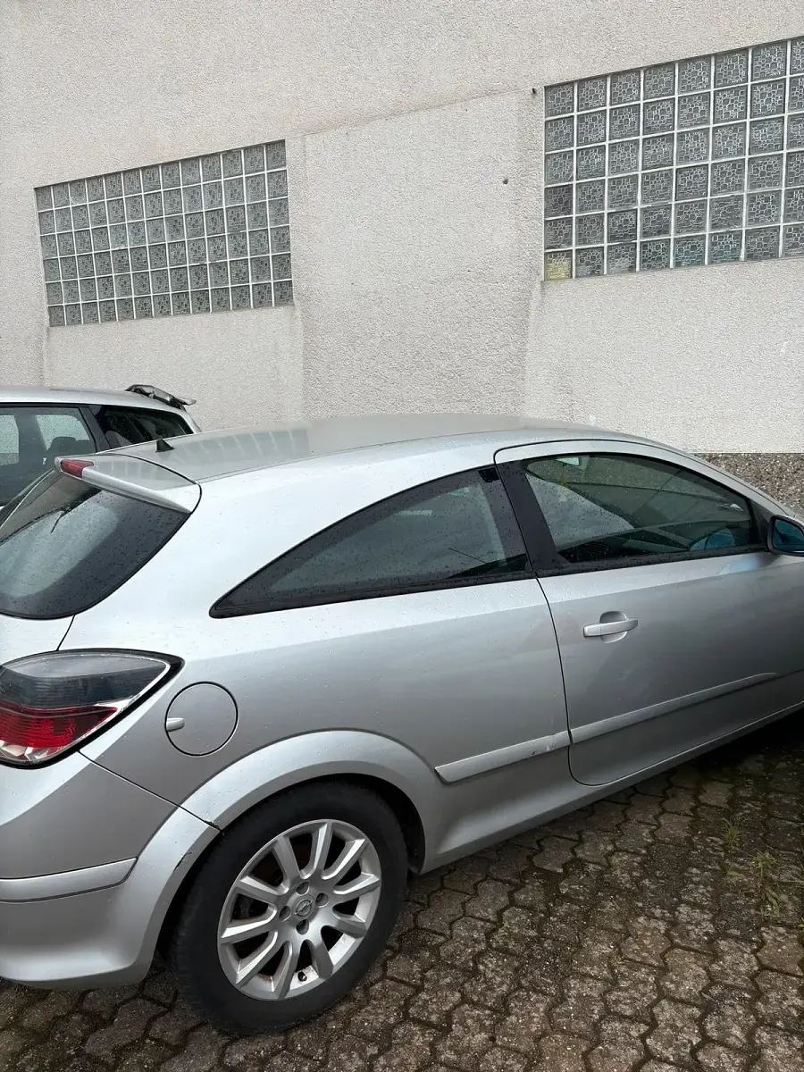 Gebraucht Opel Astra GTC 105 PS (77 kW) 2007 Grau Coupé