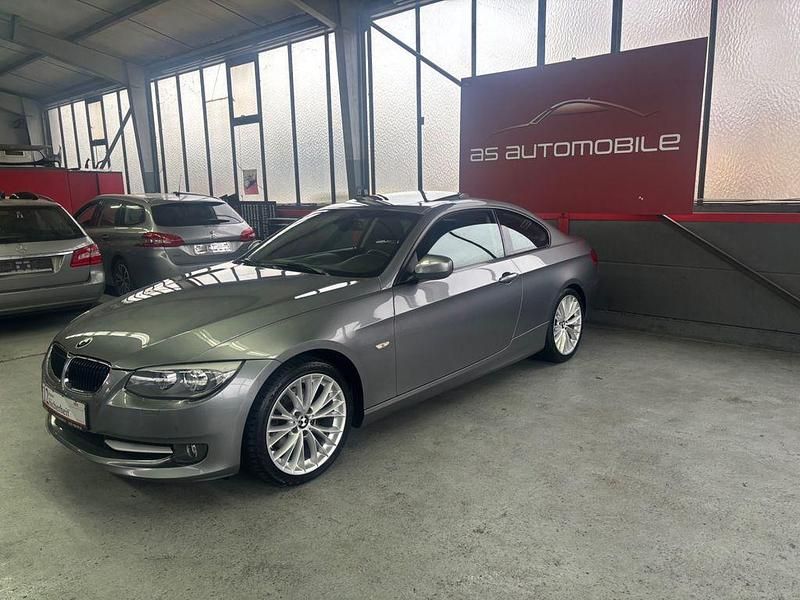 Gebraucht BMW 320 Comfort Edition 184 PS (135 kW) 2012 Grau Coupé