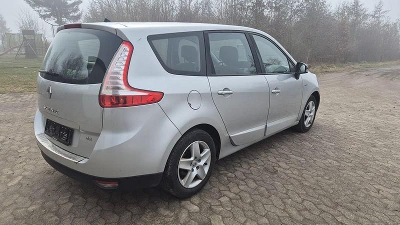 Gebraucht Renault Scénic III LIMITED 110 PS (80 kW) 2015 Silber Van / Kleinbus