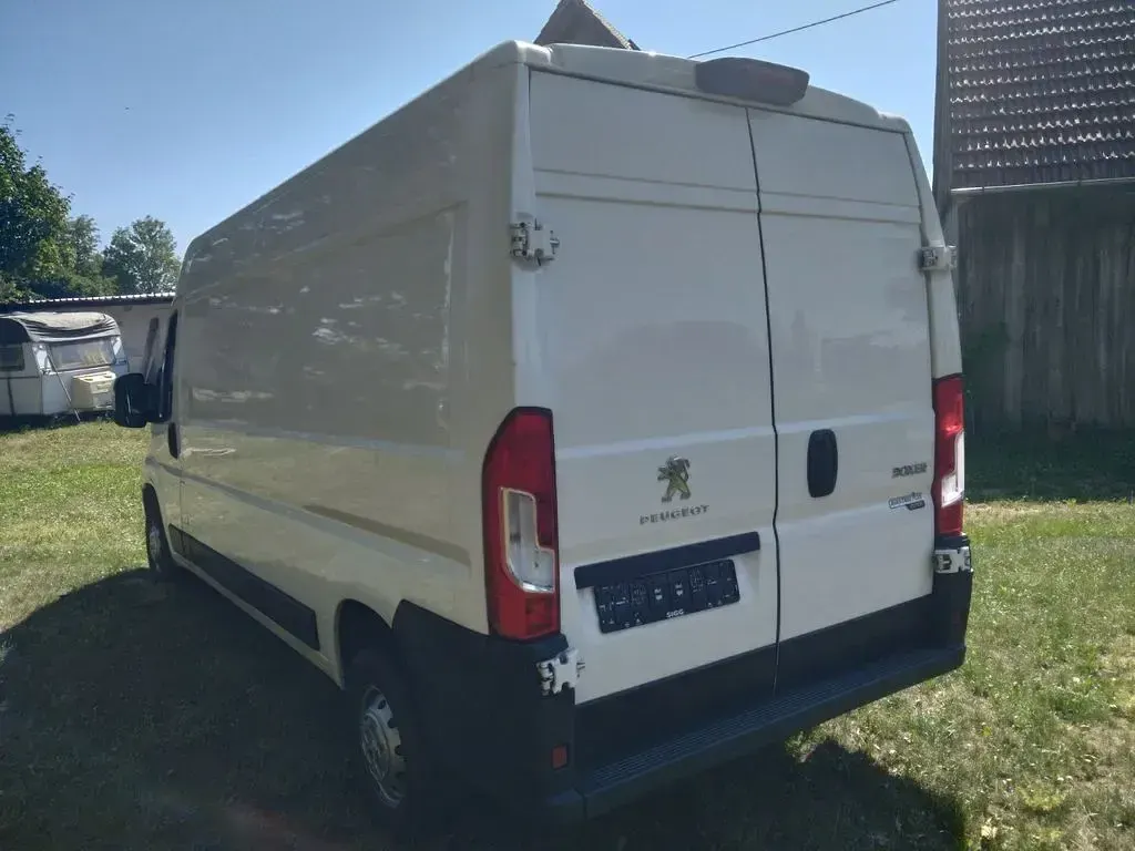 Gebraucht Peugeot Boxer 163 PS (119 kW) 2018 Weiß Van