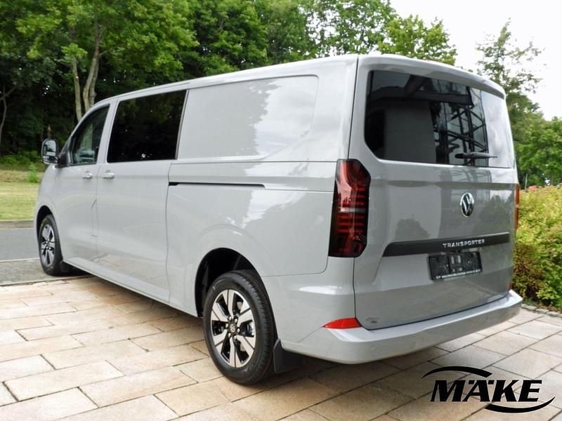 Neu VW Transporter 150 PS (110 kW) 2026 Stone grey Van