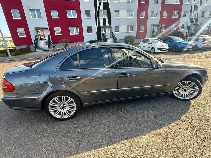 Gebraucht Mercedes 320 224 PS (164 kW) 2006 Grau Limousine