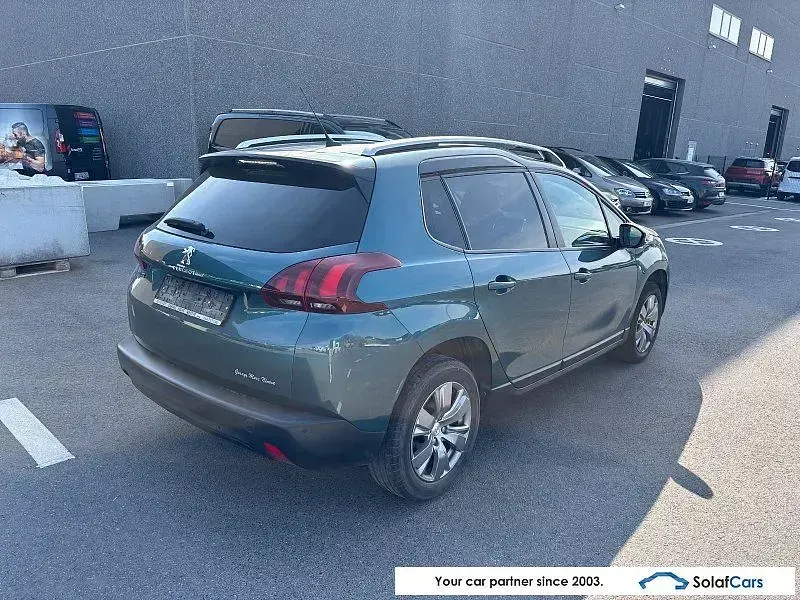 Gebraucht Peugeot 2008 Style 83 PS (61 kW) 2019 Grün SUV