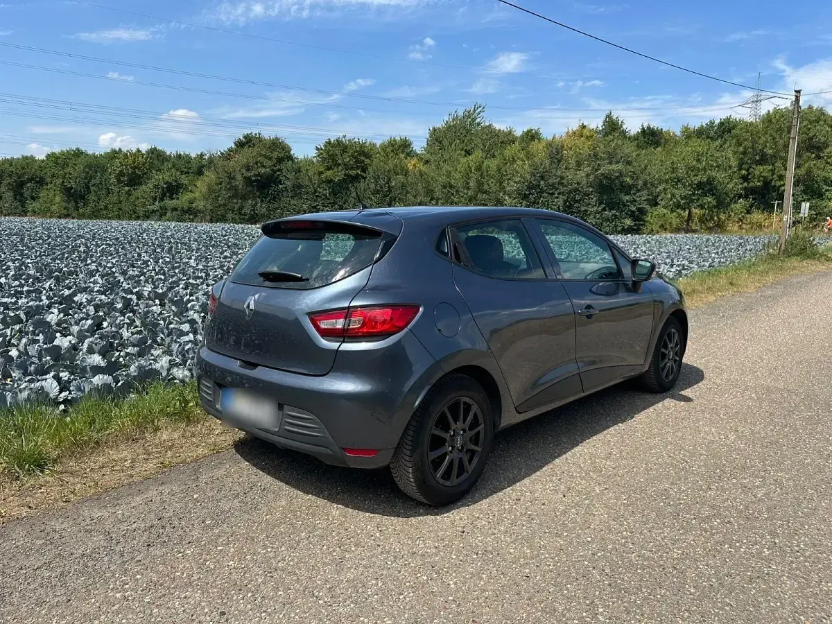 Gebraucht Renault Clio IV 73 PS (53 kW) 2016 Blau Limousine