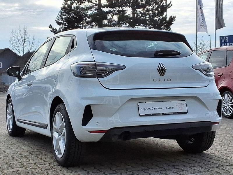 Gebraucht Renault Clio V Evolution 90 PS (66 kW) 2024 Weiß Limousine