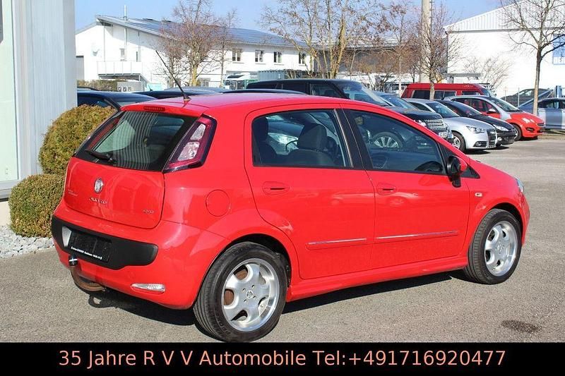 Gebraucht Fiat Punto Evo Dynamic 84 PS (61 kW) 2011 Rot Kleinwagen