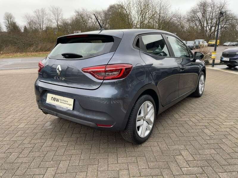 Gebraucht Renault Clio V SE 67 PS (49 kW) 2021 Grau Limousine