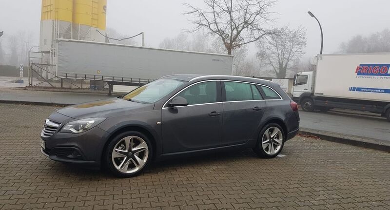 Grau Gebraucht 2014 Opel Insignia Kombi | 11.700 € (Etwas zu teuer) - Bild 1/4