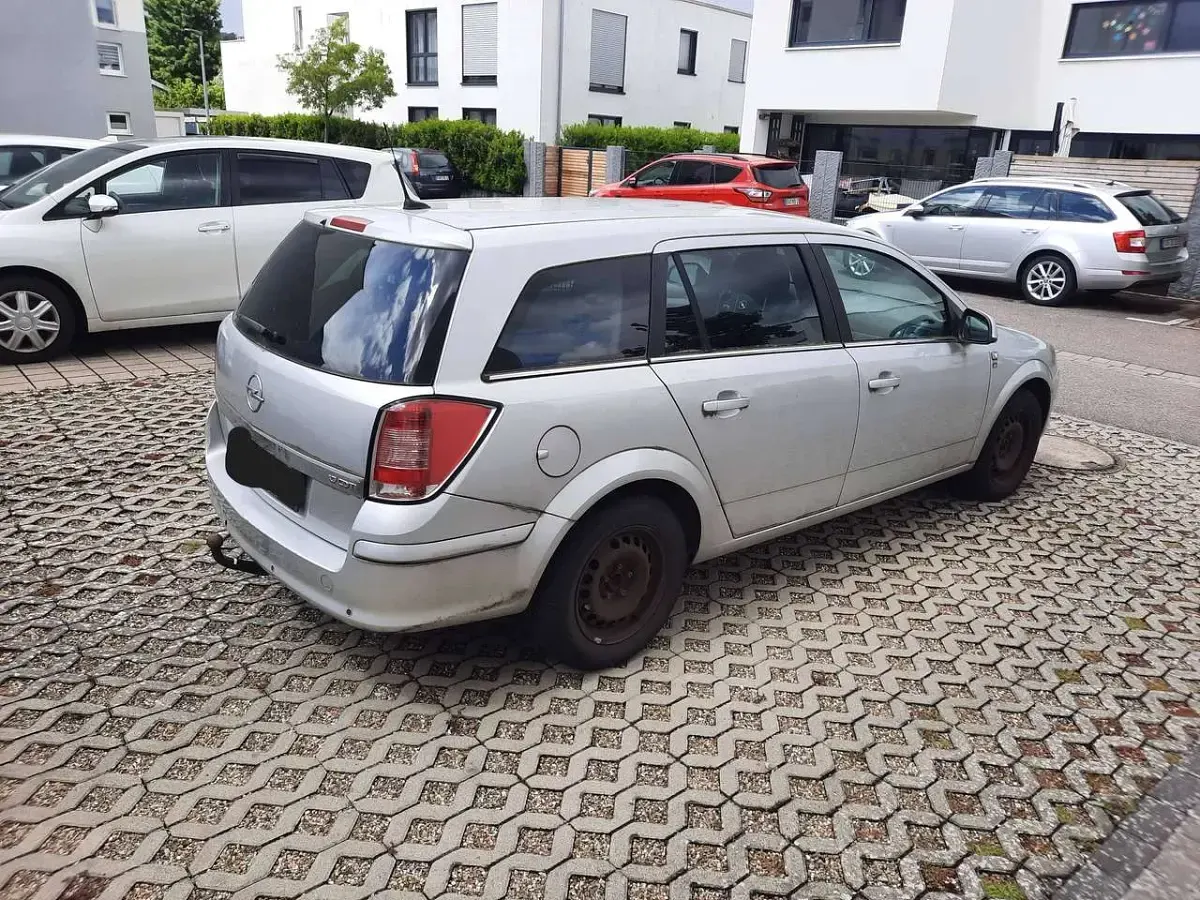 Brugt Opel Astra Edition 110 HK (80 kW) 2010 Grå Stationcar