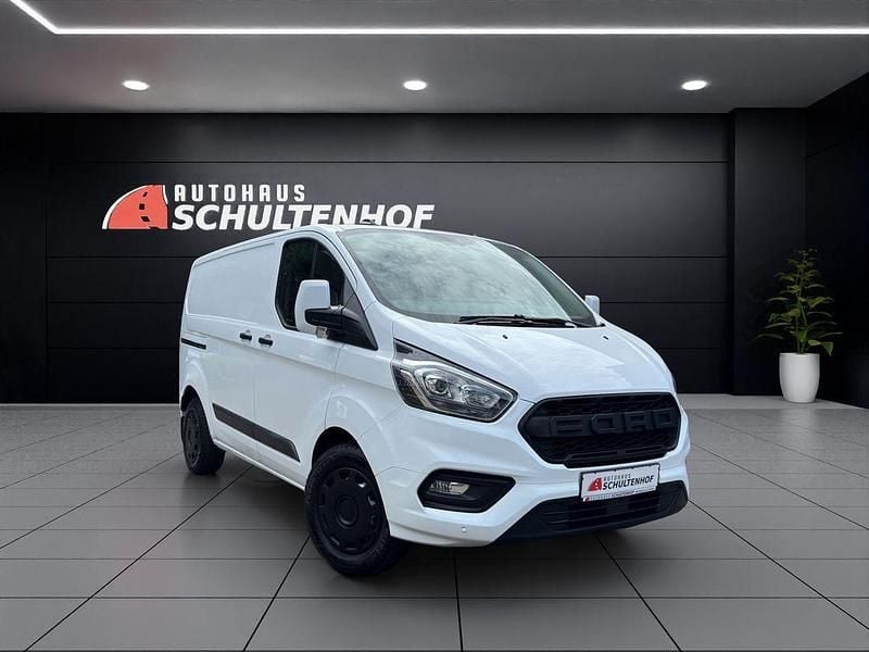 Weiß Gebraucht 2020 Ford Transit Custom Trend Van / Kleinbus | 23.099 € (Guter Preis) - Bild 1/4