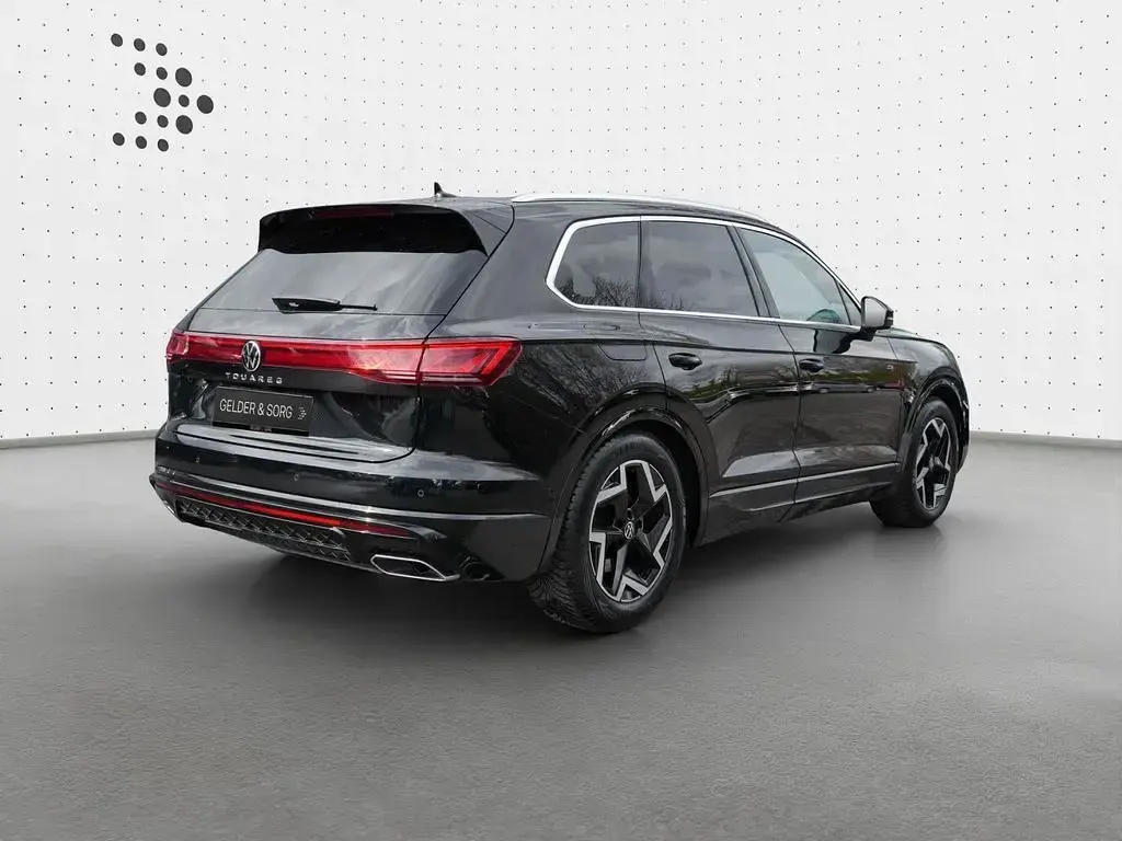 Gebraucht VW Touareg R-line 231 PS (169 kW) 2025 Grenadillschwarz metallic SUV