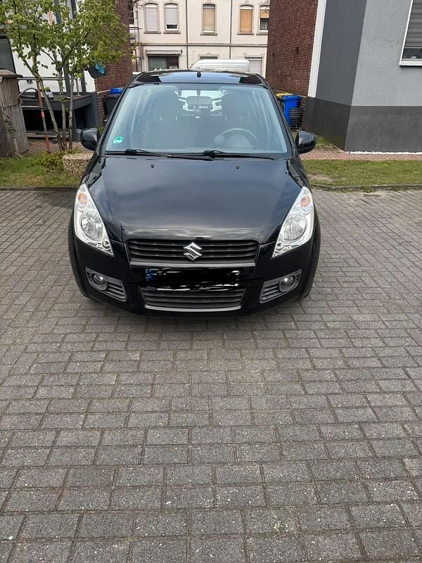 Gebraucht Suzuki Splash 85 PS (62 kW) 2009 Schwarz Kleinwagen