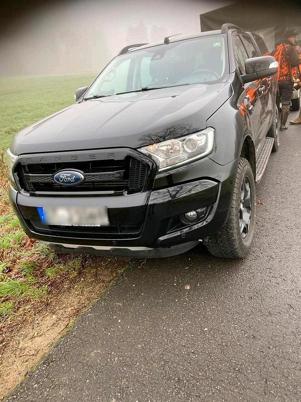 Schwarz Gebraucht 2018 Ford Ranger Abholung | 21.900 € (Guter Preis) - Bild 1/4