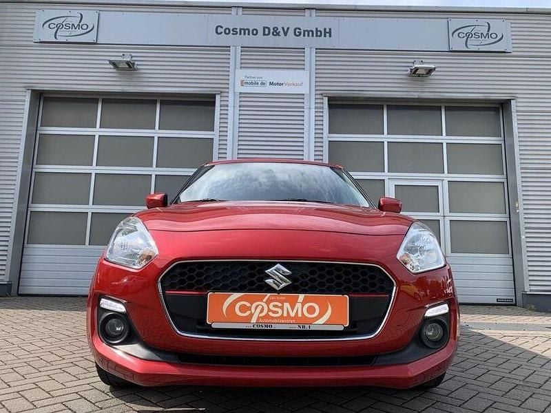 Gebraucht Suzuki Swift Comfort 111 PS (81 kW) 2018 Rot Kleinwagen